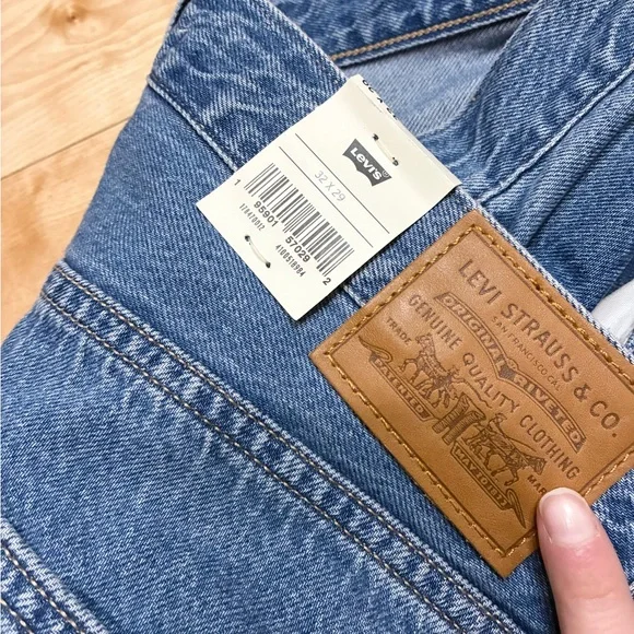 NEW. Levi’s High Loose Taper Jeans. NWT - Picture 7 of 9